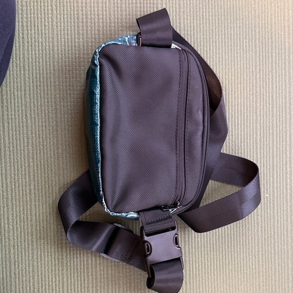 Rareform Zion Sling Bag Recycled Billboard Crossbody Teal - Picture 5 of 9